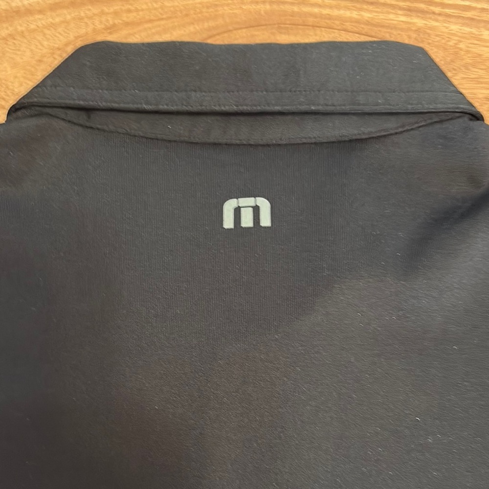 Travis Mathew Black Polo Shirt Casual Wear - Picture 9 of 9